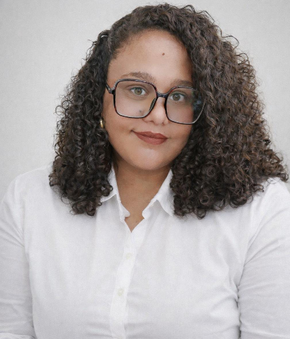 NÁDIA OLIVEIRA FREITAS SINSESA – SABARÁ